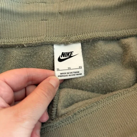 Nike Light Olive Fleece High Waisted Shorts Size XL - Picture 3 of 6